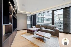 5, Hanover House, Crown Square, London SE1 2SE
