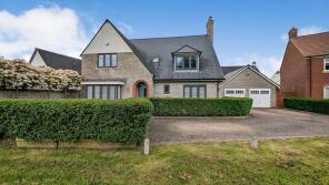 6, Betony Close, Wotton-under-edge GL12 8EJ