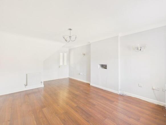 3 bed Detached for sale Image 11