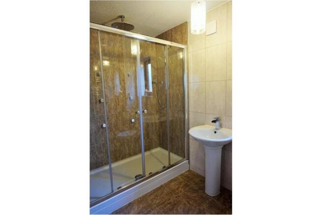 Master En-suite