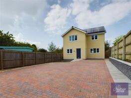 14, Woodstock Way, Caldicot NP26 5DB
