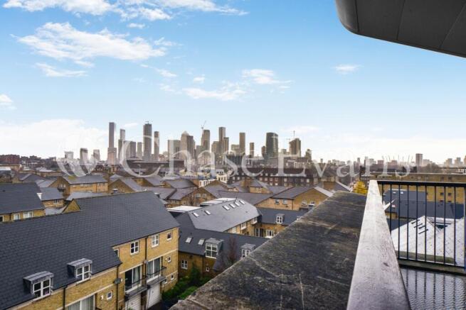 Perry Court, 1 Marit