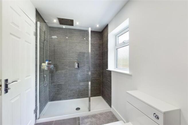 Family Shower Room