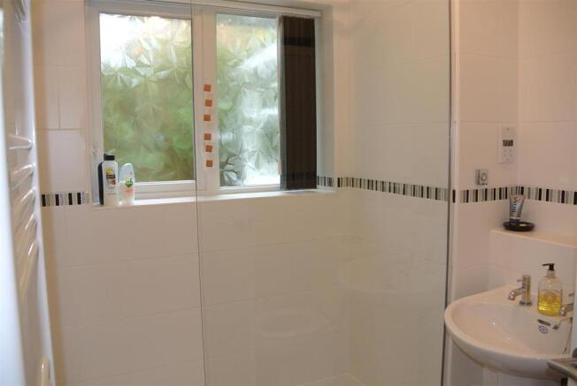 Ground Floor Bathroom.JPG
