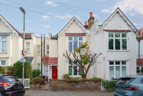 Ground Floor Flat, 15 Delamere Road, London, SW20 8PS