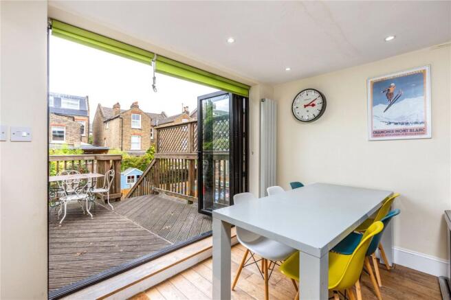 Dining/Balcony