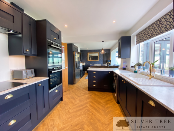 3 bed Detached for sale Image 5