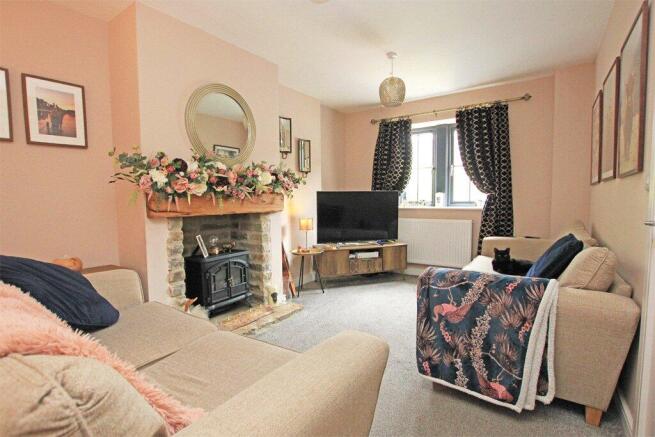 3 bed Semi-Detached for sale Image 5