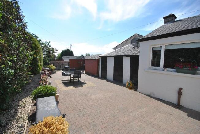 REAR GARDEN7