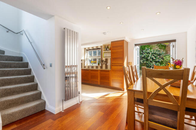 Kitchen Dining Area