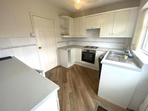 3 bed Semi-Detached for sale Image 8