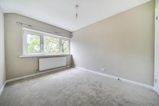 4 bed Detached to rent Image 11