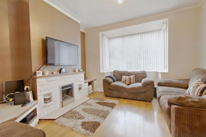 8555671-interior02-800.JPG