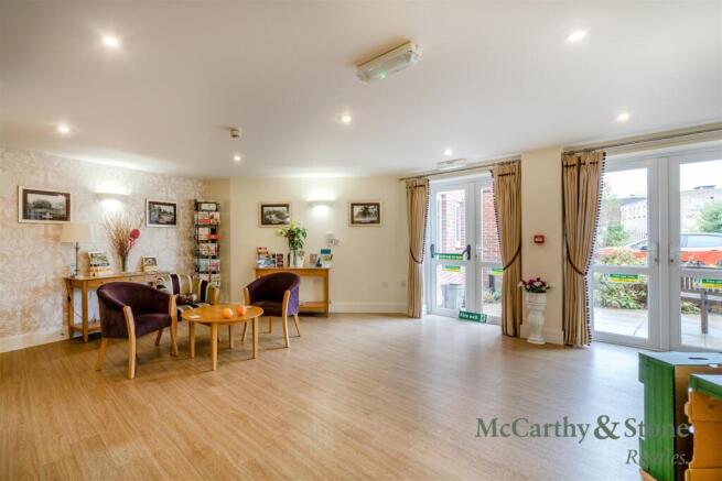 8704281-interior21.jpg
