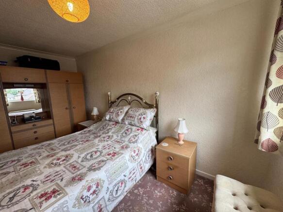 3 bed Terraced for sale Image 9
