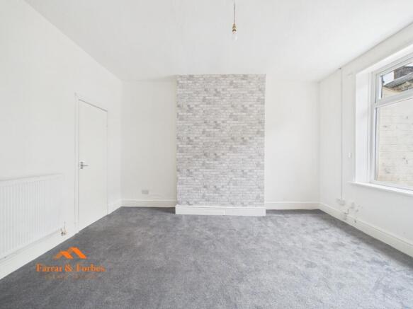 3 bed Terraced to rent Image 4
