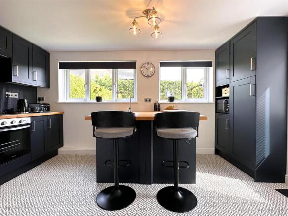 Superb Modern Dining Kitchen 808