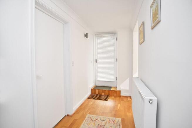 2 bed Flat for sale Image 5