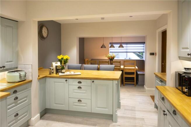 6 bed Terraced to rent Image 11