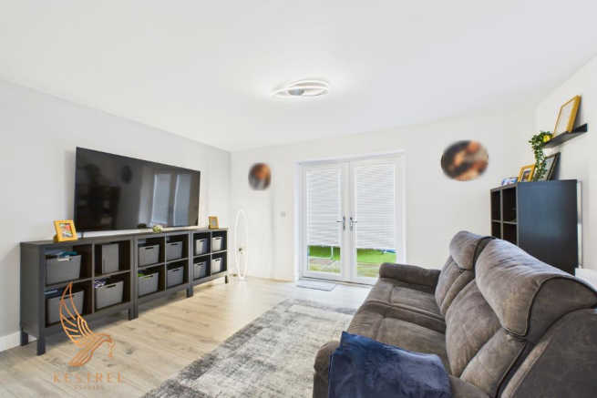 4 bed Detached for sale Image 7