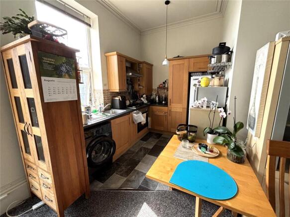 10 bed Semi-Detached for sale Image 9
