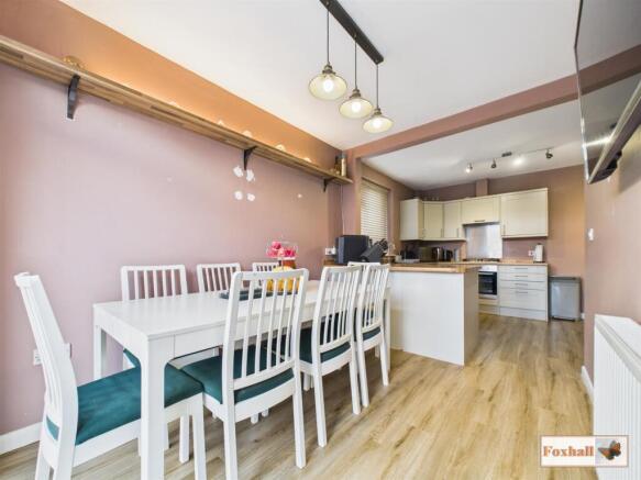 Kitchen/Dining Room