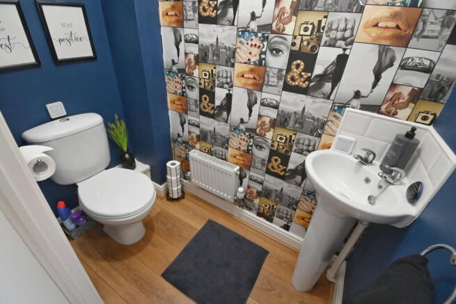 3 bed Town House for sale Image 8