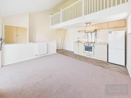 Padside Close, Hamilton, Leicestershire