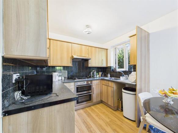 1 bed Flat for sale Image 12