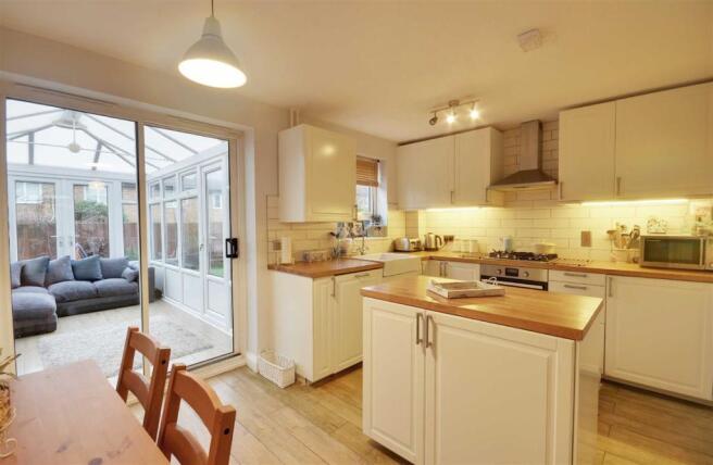 Kitchen/Dining Room
