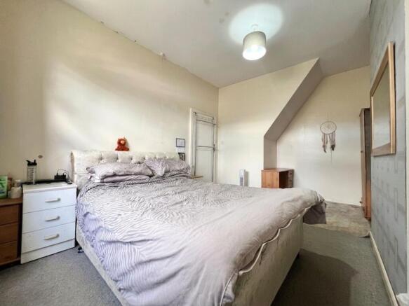 2 bed Terraced for sale Image 8