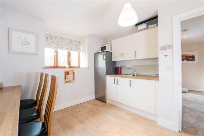 F/F Kitchenette