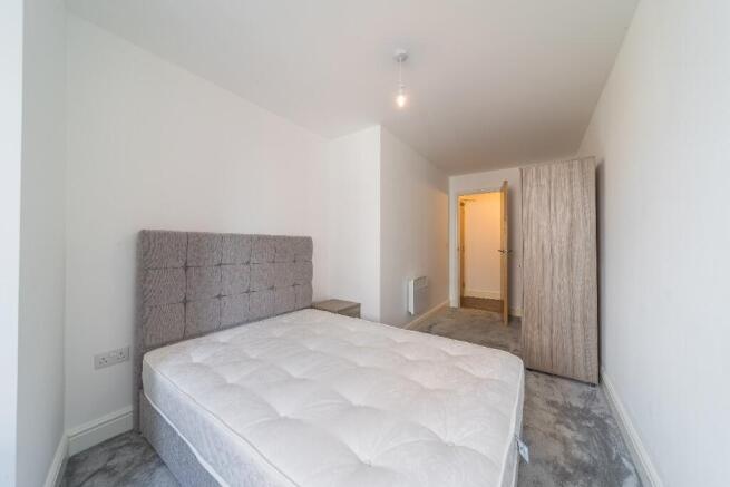 1 bed Apartment to rent Image 6