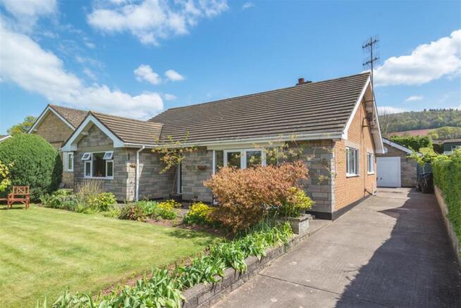 5 Park Avenue, Brecon-13.jpg