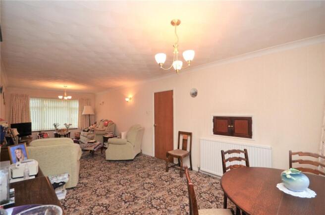 Lounge/Dining Room