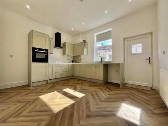 Kitchen/Dining Room
