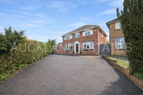 69, Blanche Lane, Potters Bar EN6 3PA