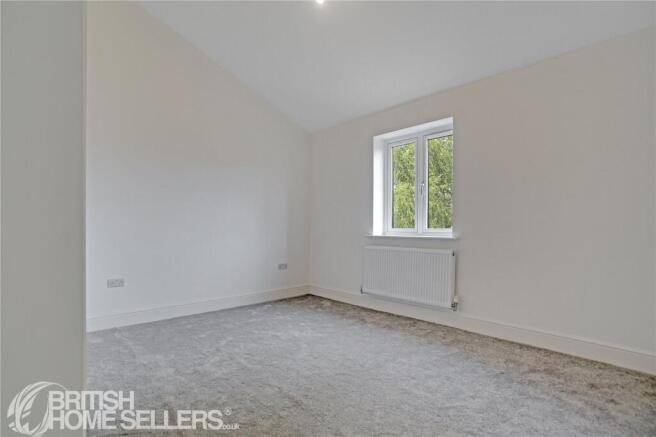 4 bed Detached for sale Image 7