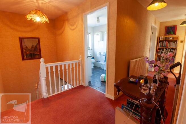 FIRST FLOOR LANDING