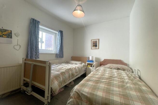 2 bed Flat for sale Image 6