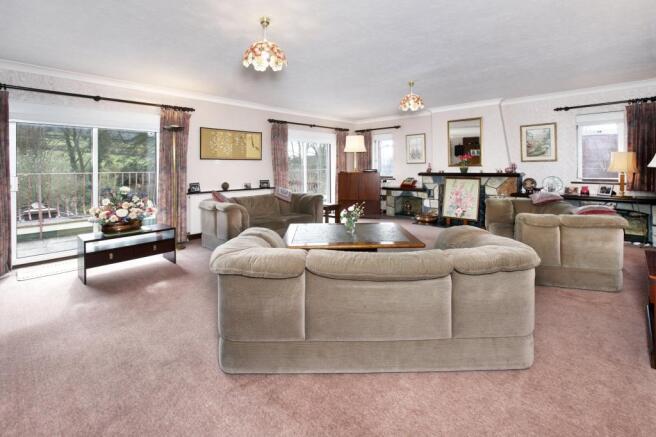 Upstair Sitting Rm