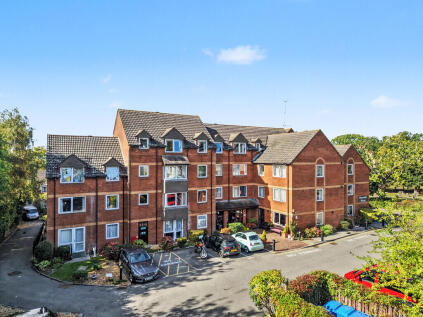 Homelake House, 40 Station Road