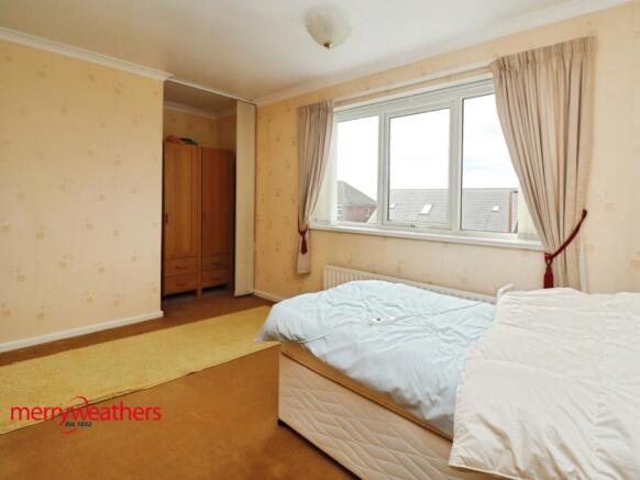 4 bed Semi-Detached for sale Image 10