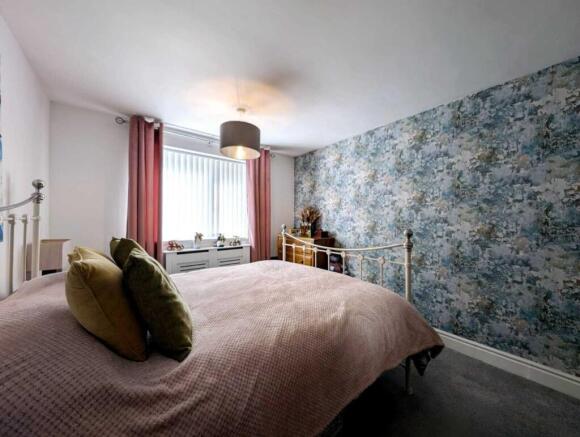 2 bed Detached Bungalow for sale Image 7