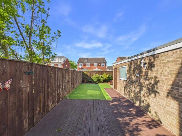3 bed Semi-Detached for sale Image 4