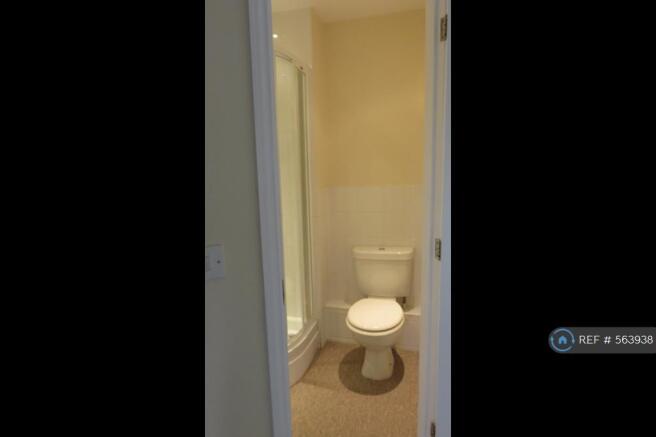 Bed 1 On-Suite Pic 2