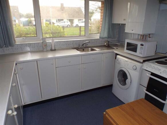 KITCHEN: