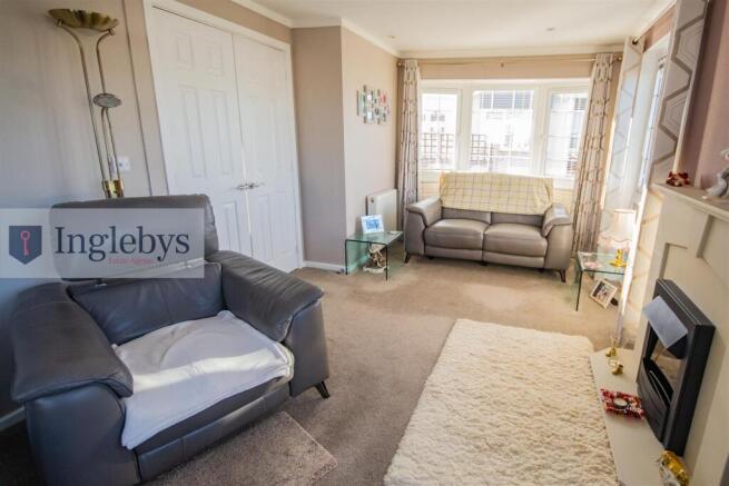 2 bed Park Home for sale Image 8