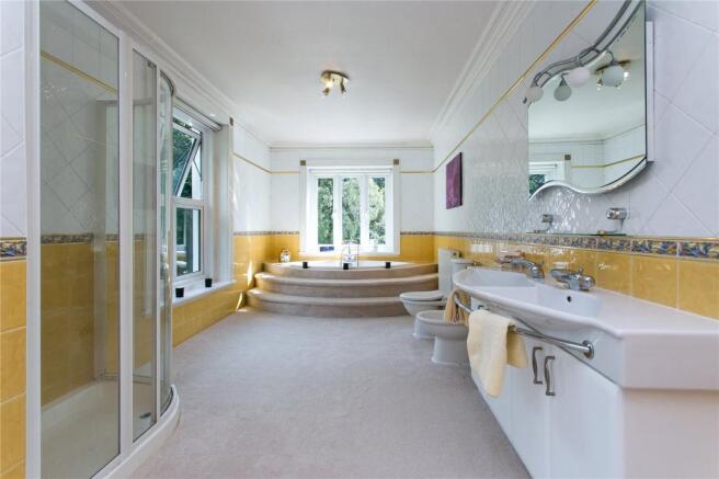 En-Suite 2