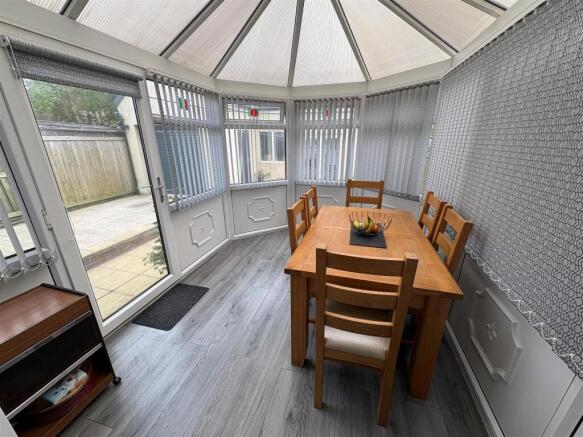 3 bed Semi-Detached for sale Image 9